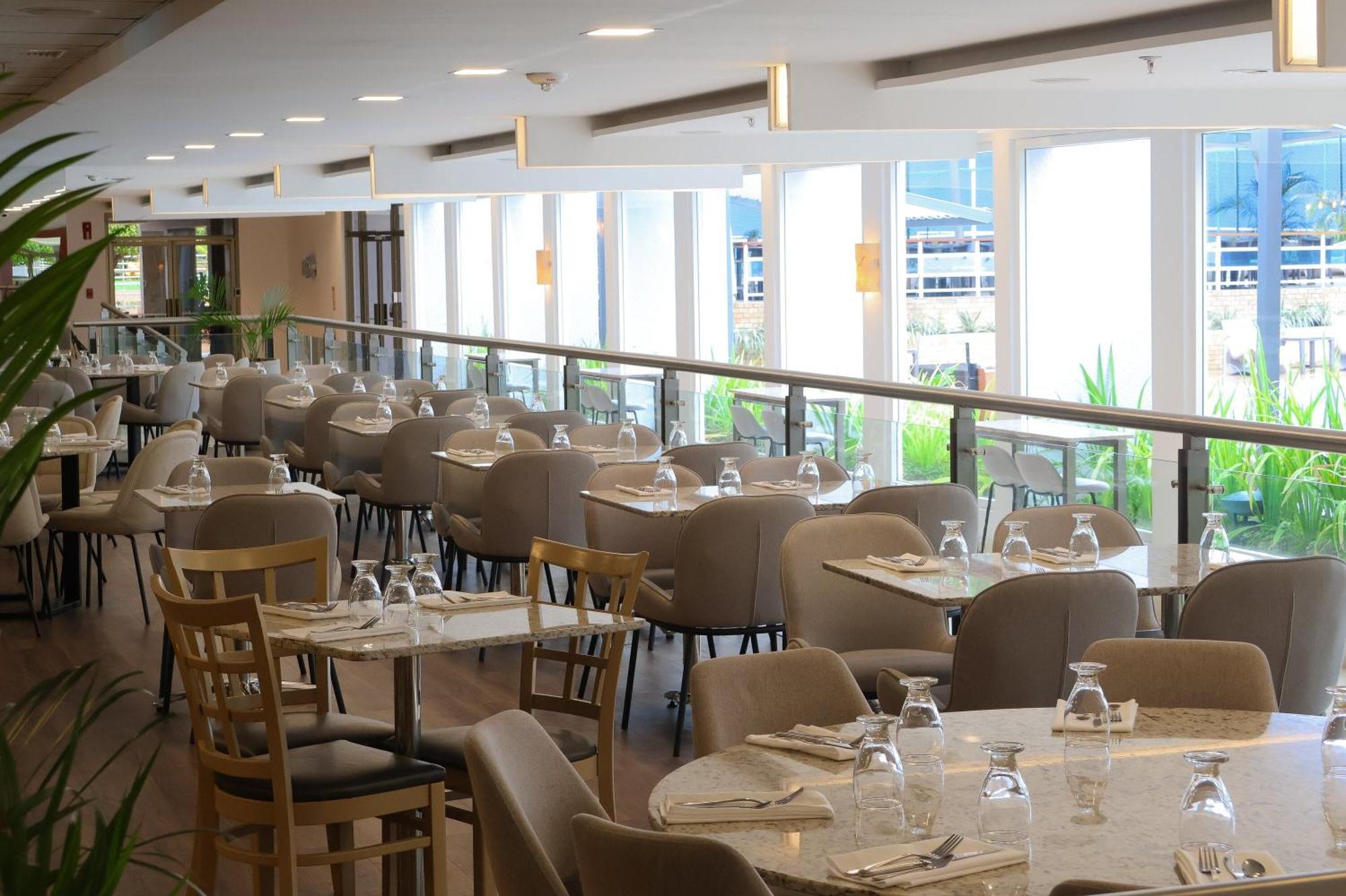 Sheraton Grand Panama Exteriör bild The restaurant